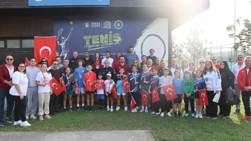 Tenis kortlarında Cumhuriyet coşkusu